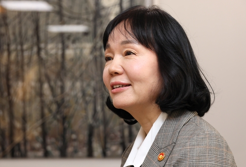 송경희 개인정보보호위원장이 지난 20일 서울 종로구 정부서울청사에서 연합뉴스와 인터뷰를 하고 있다. (사진=연합뉴스)