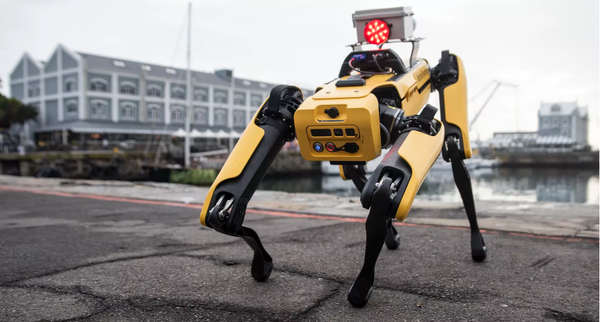 현대차의 자회사인 로봇공학업체 보스턴다이내믹스가 개발한 개 모양의 로봇 '스팟(Spot)'.