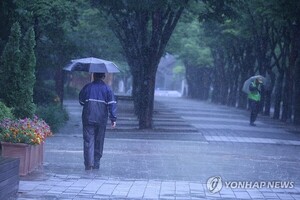 [<b>날씨</b>] 전국 대부분 장맛비...충청권과 전라권 최대 200 이상